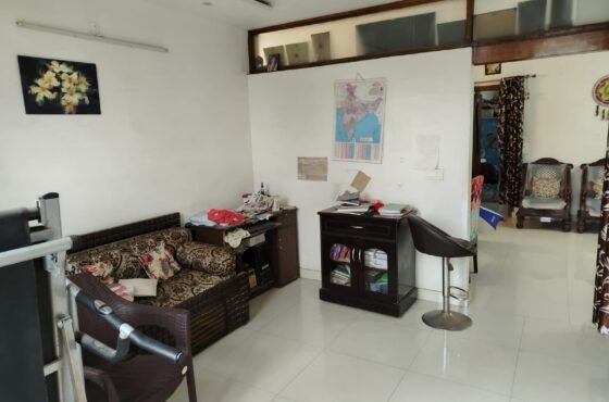 Big 3BHK Flat for Sale in Silver Creek 2, Zirakpur – 160 Gaj | ₹62 Lakh